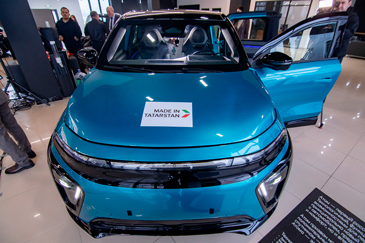 Недавно создатели электрокара заявили о новом ориентире по старту продаж и производства серийных электромобилей &mdash; конец весны 2026 года