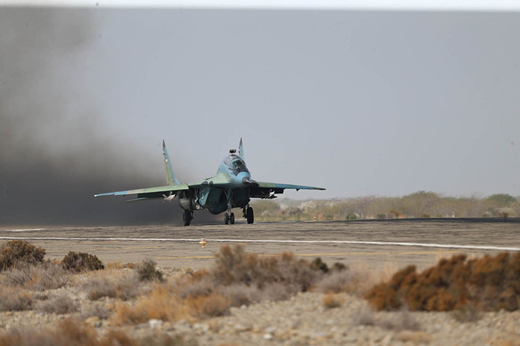 «Перебросить сколько-нибудь значительные силы из пункта А в пункт Б иранским ВС будет практически невозможно, поскольку они тотчас же будут уничтожены с воздуха»