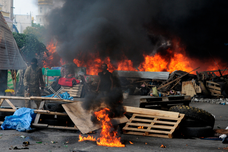 До 2014 года Украина не являлась серьезной проблемой для России. Даже после того, как в 2005-м Виктор Ющенко пришел к власти и начал использовать откровенно антироссийскую риторику, а вокруг него поднялась мутная русофобская истерия, это не вызвало в Москве никакой ощутимой реакции