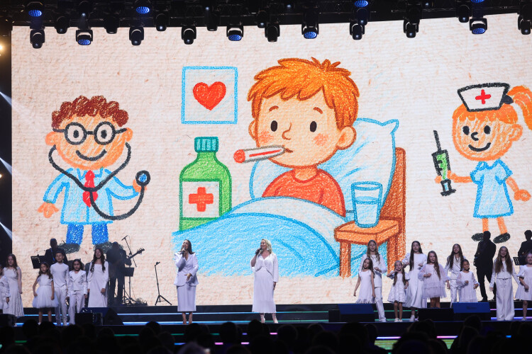 Сегодня церемония «Врач года – Ак чәчәкләр» &mdash; ежегодная традиция для медсообщества республики, но тогда, 18 лет назад, инициатором ее был министр здравоохранения Айрат Фаррахов