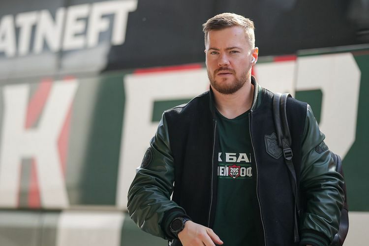 Датчик выпал у Карпухина (на фото), а удаление дали Замалтдинову