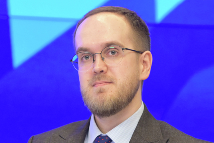 Павел Склянчук: «Социологи наблюдали такую корреляцию: как только какая-то партия становится более заметной, то у неё рейтинги снижаются. И наоборот: если партия снижает активность, то рейтинги могут расти»