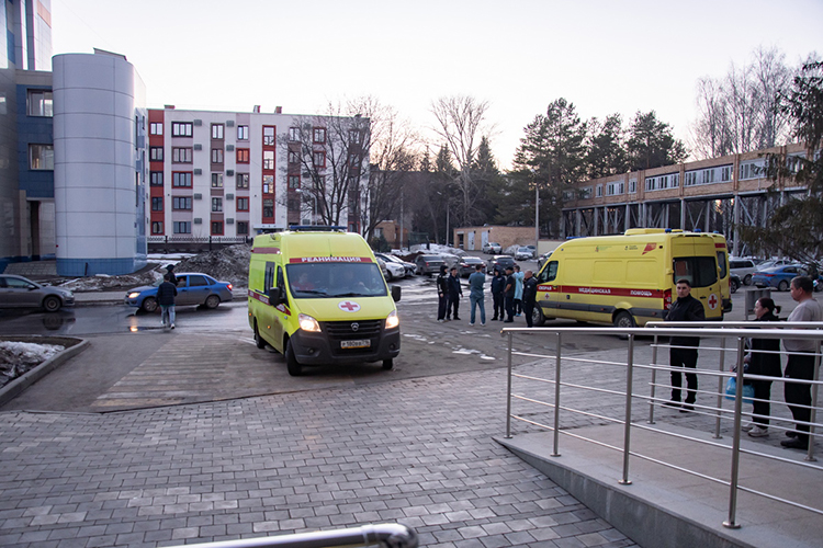  <span style="color: rgb(36, 36, 36);">Особо тяжелых пострадавших &mdash; их 10 человек &mdash; самолетом Ил-76 МЧС России доставили в Москву </span>