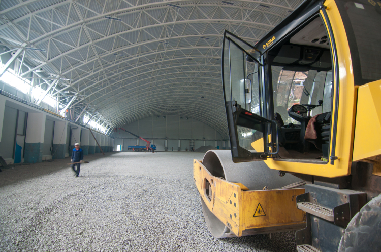 ООО «Стройсити» за строительство спортивных площадок и футбольных манежей из бюджета получило 456 млн рублей