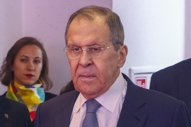 Россия заявила о готовности выступить посредником в урегулировании ближневосточного конфликта, но с оговоркой &mdash; «если все этого хотят», подчеркнул министр иностранных дел РФ Сергей Лавров