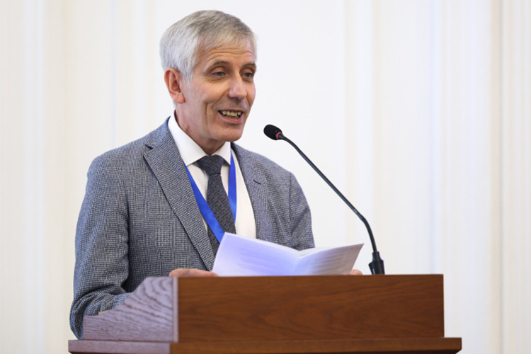 Вопрос о создании центра академической науки обсуждается с 2020 года. В 2025-м директор КазНЦ Алексей Калачев говорил о переезде как о почти решенном деле