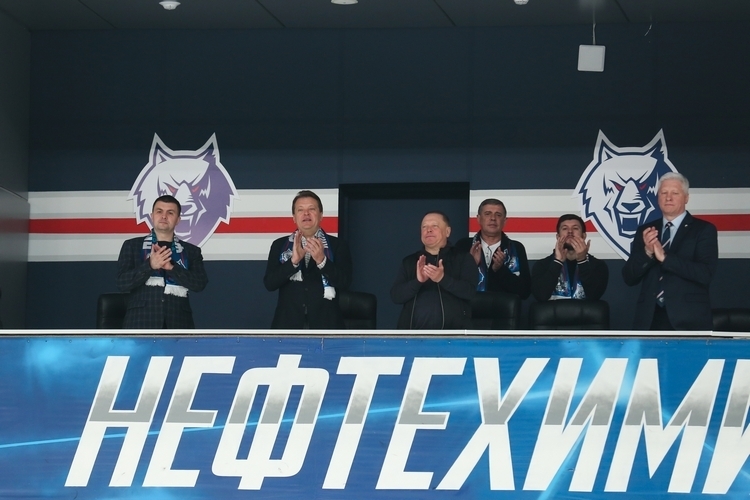 Почетные гости третьего матча с «Авнгардом», включая Ильсура Метшина