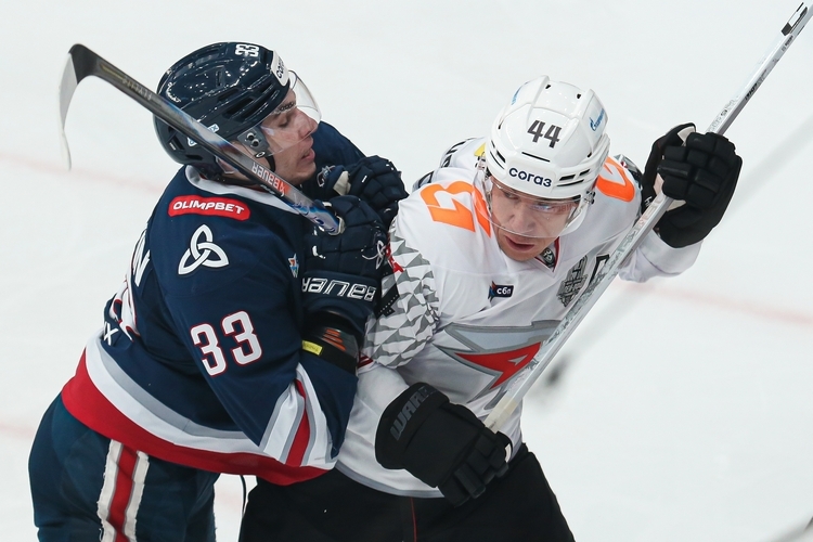 «Нефтехимик» навязал достойную борьбу «Авангарду»