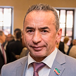 Артур Абдульзянов &mdash; генеральный директор производственного объединения «Зарница», депутат Государственного Совета РТ пятого созыва, руководитель Федерации автошкол Татарстана, председатель татарстанского регионального отделения общероссийской организации «Деловая Россия»