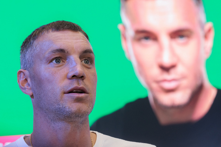 В РПЛ нет ограничений по рекламе для игроков: например, Дзюба сотрудничает с «Лигой ставок», хотя у клуба контракт с «Фонбет», а у лиги &mdash; с Winline