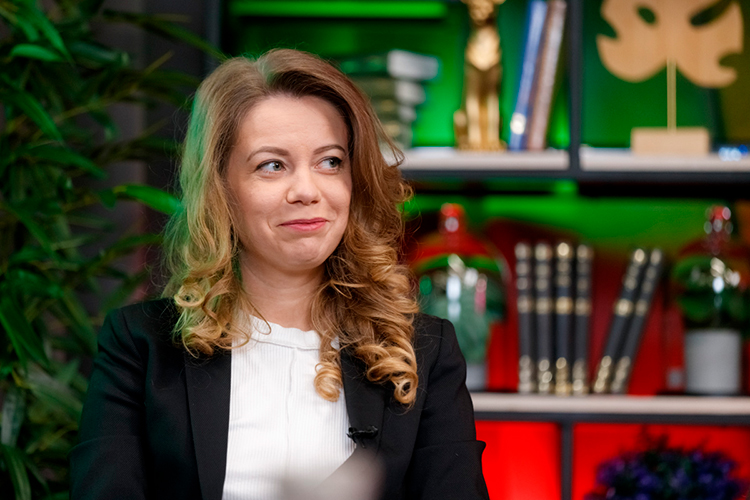 «Инна Яркова &mdash; это чудо какое-то! Я очень ее уважаю и люблю. Она человек, который всегда придет на помощь. Даже если речь не о творчестве, а о личных вещах»