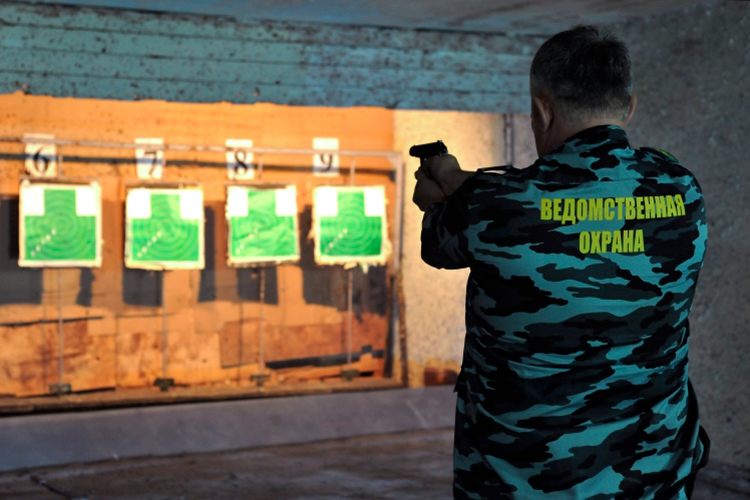 В Татарстане в первую очередь на боевое оружие будут претендовать ЧОПы «Татнефти», «Транснефти», НКНХ и других объектов СИБУРа