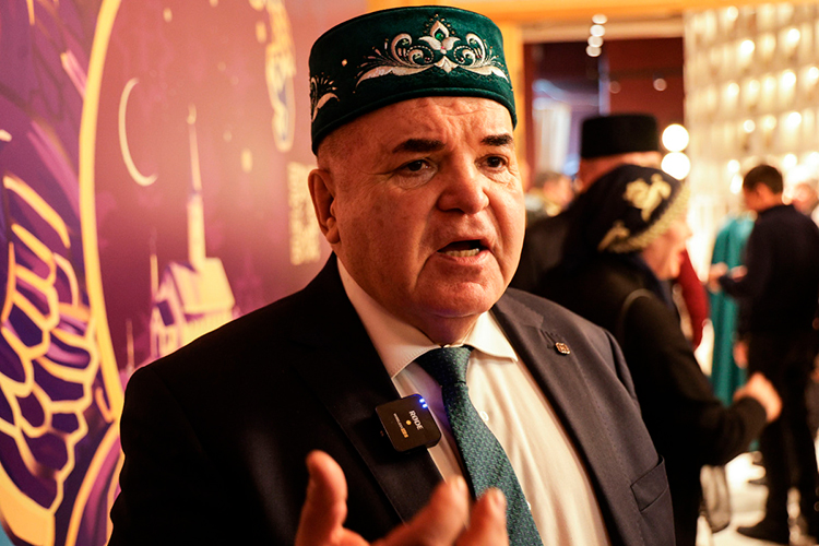 Рустэм Ямалеев: «Мы собираемся, читаем Коран, совершаем дуа за упокой. Последними в этом списке были Ренат Ибрагимов и Махмут Гареев. Теперь мы добавили и Сайяра Хабибуллина &mdash; и будем молиться за него всегда»