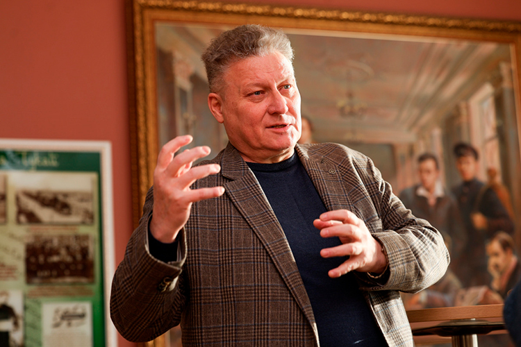 Искандер Измайлов