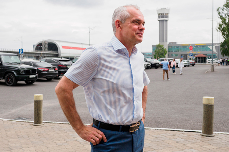 Сергей Романцов немного улучшает свою позицию в рейтинге, поднимаясь на 60-е место. В достаточно сложных для российской гражданской авиации условиях аэропорт не допускает просадок