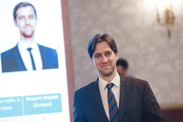 Михаил Абрамский, директор Института информационных технологий и интеллектуальных систем КФУ (ИТИС), возглавляет структуру, которая задумывалась как прикладное звено в цепочке «математика (Мехмат) &mdash; методы (ВМК) &mdash; инструменты (ИТИС)»