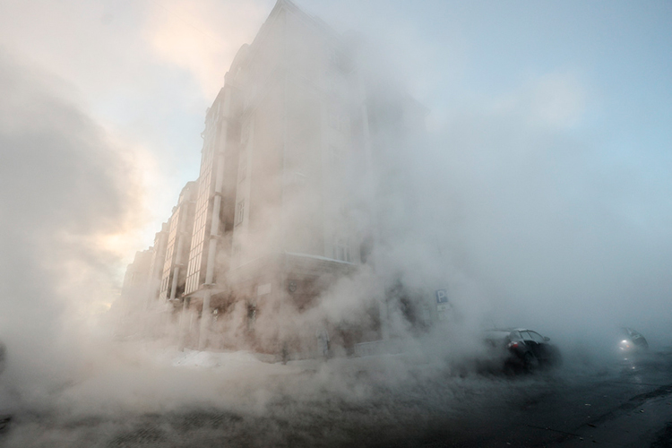 Как отметил Дамир Шайдуллин, большой проблемой в отрасли остается состояние коммунальной инфраструктуры. За счет инвестпрограмм в 2025 году была запланирована модернизация строительства объектов водоснабжения, водоотведения и теплоснабжения на сумму 13,8 млрд. рублей