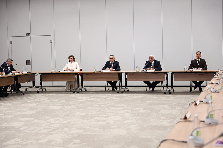 Значимой частью деловой программы стало заседание Совета ректоров