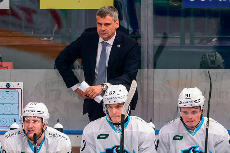 Дмитрий Квартальнов