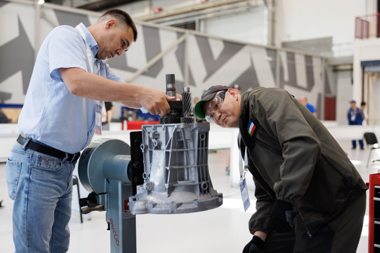 За год трудоустроены 23 ветерана боевых действий и 57 членов их семей