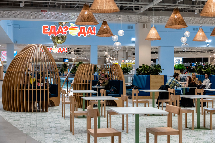 За прошлый год россияне в среднем тратили на кафе, рестораны и фастфуд 1,4 тыс. рублей (плюс 11% по сравнению с 2024-м)