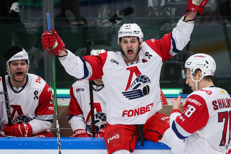 Александр Радулов