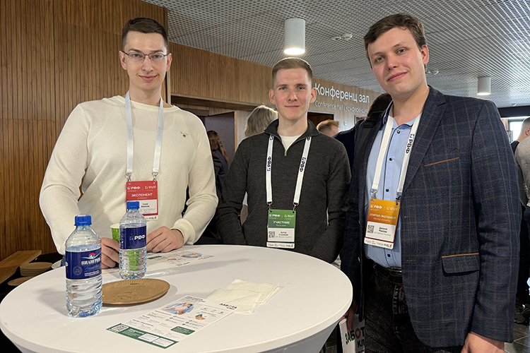 Глеб Иванов &mdash; основатель ООО «Ресэкотех» (слева) &mdash; приехал в Иннополис из Перми. Данила Михеев &mdash; основатель ООО «ЗаботаКлик Технологии» (справа)