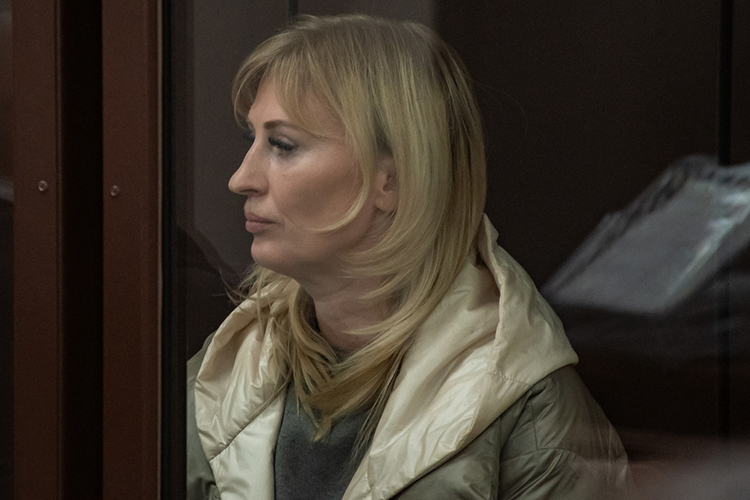 «Без руководства принимать такое решение она не могла»: челнинскую «охотницу» за обналом отправили в СИЗО