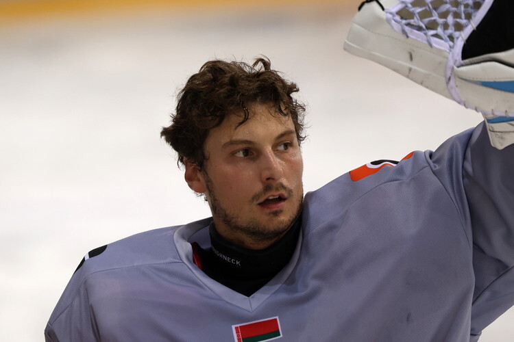 Фукале &mdash; более эмоциональный голкипер, который заводит партнеров и произносит громкие речи в раздевалке