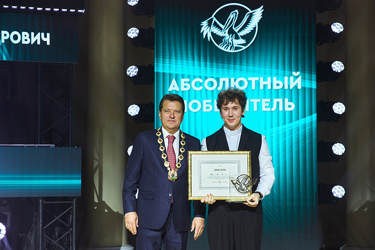 «Мне очень хотелось бы, чтобы неотъемлемой частью российской системы образования стала творческая деятельность школьников в сотрудничестве с учителями и родителями»