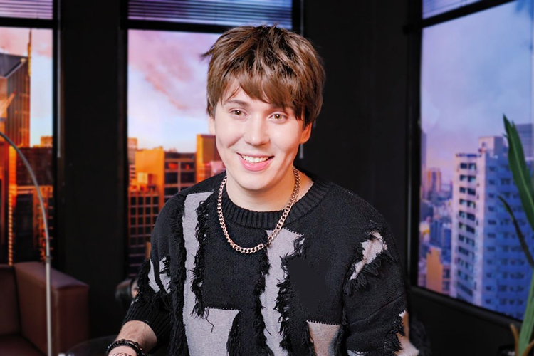 «Поколению альфа тяжело распознавать эмоции, нет эмпатии. Привыкли получать быстрый дофамин в смартфоне»