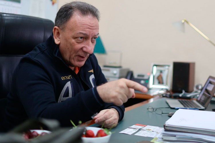 Аркадий Злочевский: «Аграрная Аргентина &mdash; это ничто! Это вот просто ниже плинтуса! Они даже растеряли тот потенциал, которым обладали в 90-е, когда мы, еще будучи импортозависимыми, в 1996 году покупали пшеницу в Аргентине! Сегодня мы поставляем в Латинскую Америку нашу пшеницу»