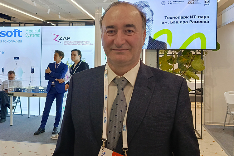 «Проблема службы № 1 &mdash; ранее выявление рака», &mdash; говорит завкафедрой общей хирургии Тюменского медуниверситета Фуад Алиев