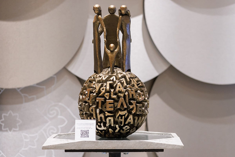 Хотя история с памятником длится уже пять лет, нет не только конкретных сроков его открытия, но и до сих пор не определено окончательное местоположение монумента