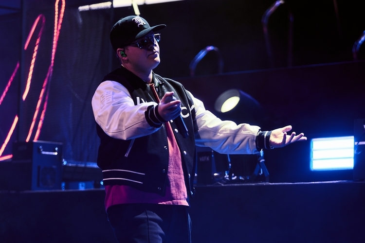 После матча выступил Toxi$ &mdash; герой мема «Возьми телефон, детка»