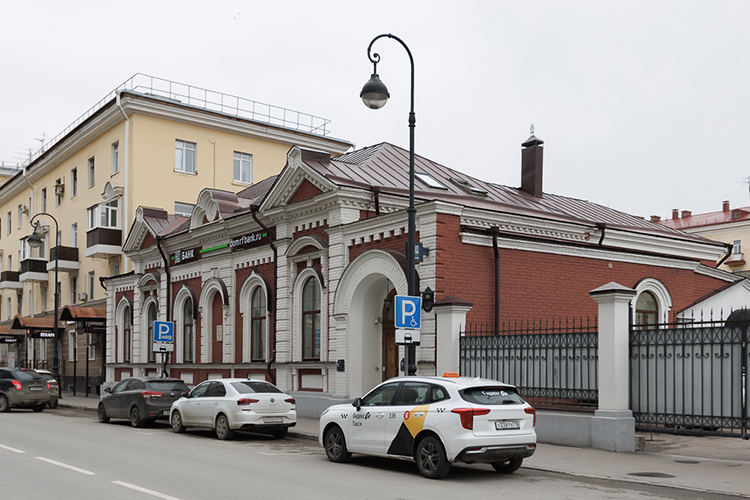 Здание бывшей Спасо-Преображенской церкви