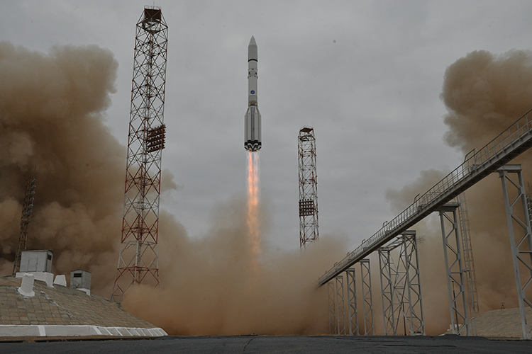 «Современный космос &mdash; это только ядерный источник энергии и только ионные двигатели как источник движения. Поэтому у нас все административно плохо, а инженерно, культурно, цивилизационно &mdash; совсем нет»