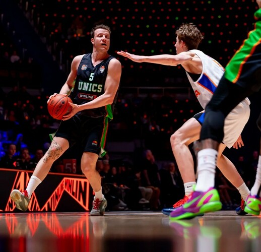 Игру посетили 1 424 человека