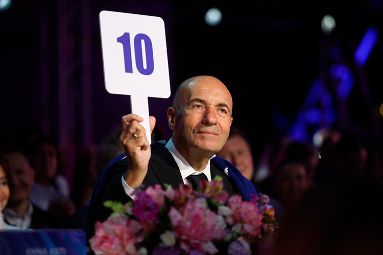 По признанию Ильсура Метшина, проведение конкурса на казанской земле было бы невозможно без основателя фестиваля &mdash; известного композитора и пианиста Игоря Крутого