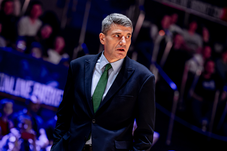 УНИКС дважды побеждал у ЦСКА в сезоне (на фото &mdash; Велимир Перасович)