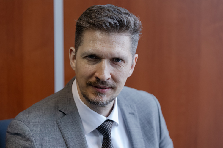 «Совершенно точно можно сказать, что в условиях дефицита государство сейчас с лупой рассматривает не только запросы на будущее, но и выполнение условий по уже заключенным соглашениям или участию в спецрежимах»