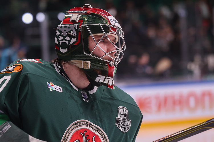 22-летний Арефьев провёл игру на ноль, отразив 37 бросков