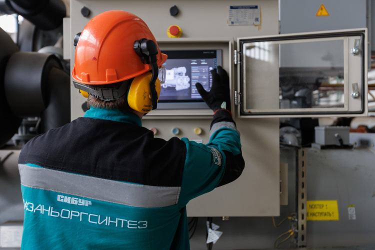 Впервые в истории КОС выпустил более 1,1 млн тонн продукции &mdash; на 10% больше, чем годом ранее