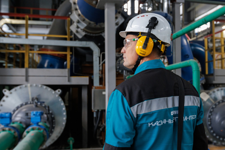 Долговая удавка затягивается: рекорды производства не спасли «Казаньоргсинтез» от падения прибыли