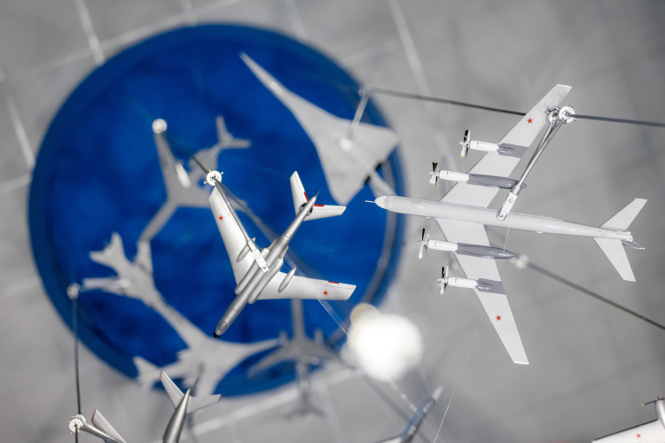 «Будем менять и научную повестку, чтобы ученые занимались не только фундаментальными проблемами, но и прикладными задачами предприятий; и образовательную &mdash; тоже под потребности компаний»