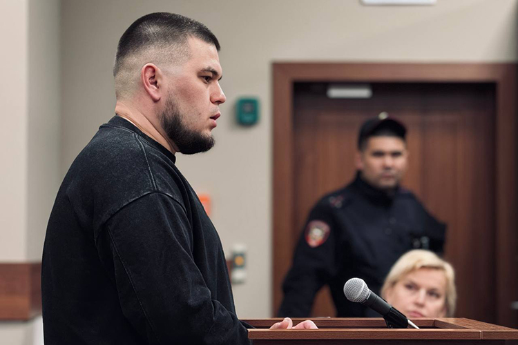 В январе 2024-го потерпевший Аскар Абзалов узнал, что Утомбаева из организации уволилась. Работы так и не начались. На их участке лишь выкопали котлован, собрали рабочие конструкции, но фундамент так и не залили &mdash; сослались на проблемы с сырьем на бетонном заводе