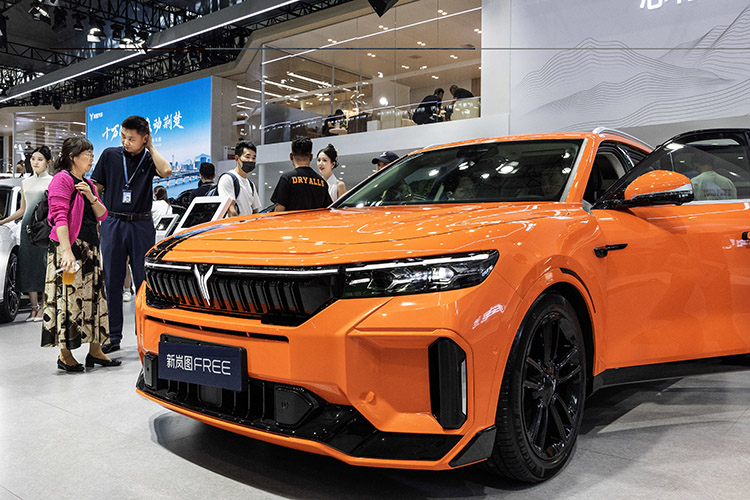 В список зарегистрированных авто в I квартале текущего года попало 150 премиальных автомобилей, собранных в России. Бо́льшая часть, или 82 автомобиля, пришлась на марку Voyah