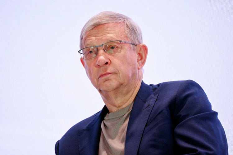 Важно сделать Мосбиржу не просто одним из десятка финансовых инструментов наряду с кредитованием, а надежным механизмом, которым стоит пользоваться, внушал Владимир Евтушенко