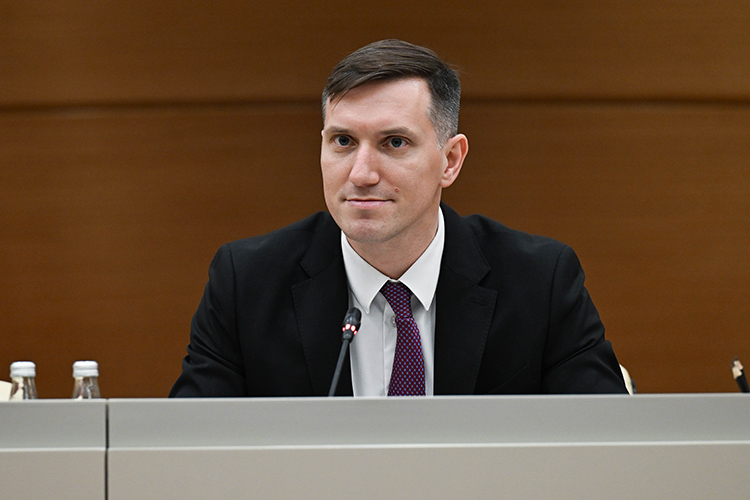 ИИ встроят в единую цифровую платформу РТ, на которой уже работают 9 отраслевых систем. По замыслу Начвина, так удастся снизить затраты на разработку и обслуживание текущих систем