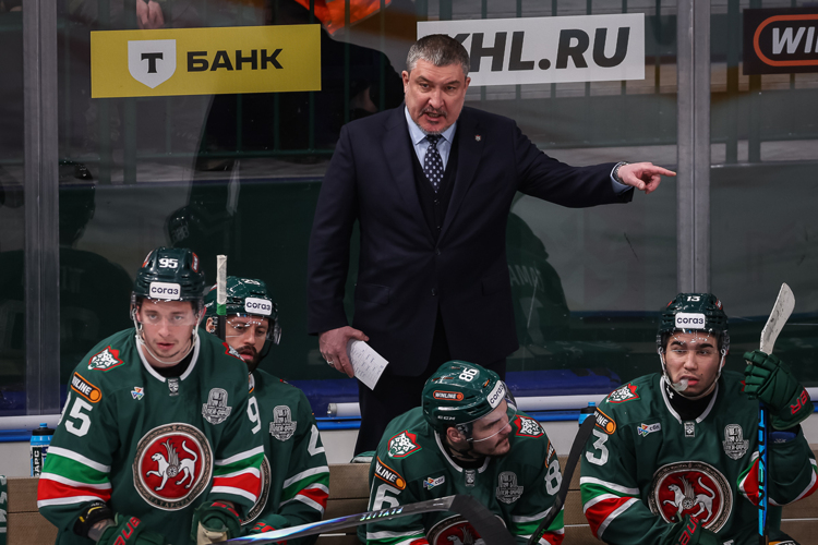 Анвар Гатиятулин показал, что управляет командой